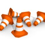 Equipos de Seguridad Industrial Protección de Zonas de Trabajo Señalizadores Señalética Paneles Mallas Conos Caballetes Cachacos